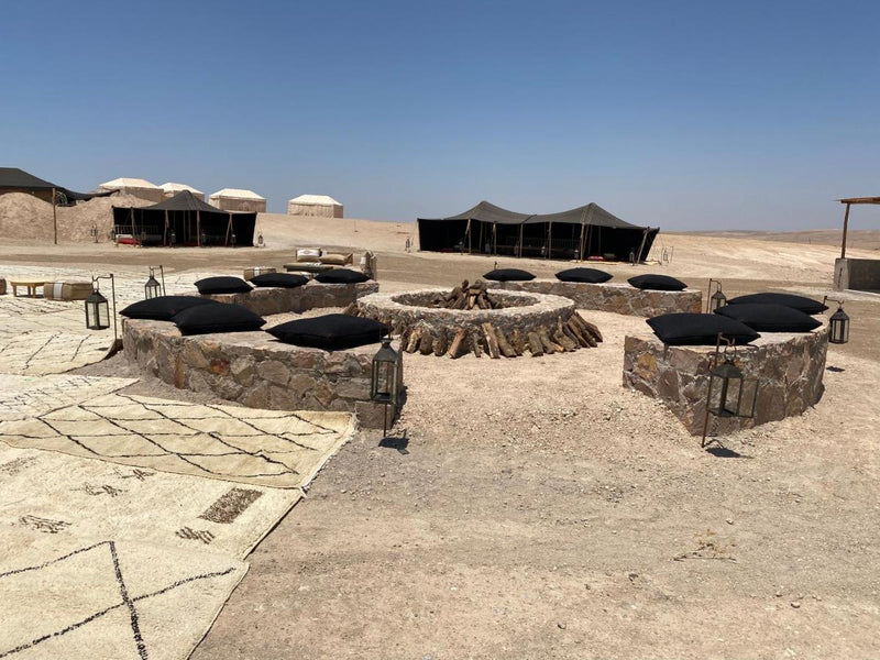 Almuerzo en campamento de lujo en el desierto de Agafay